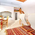 Villa Summer Vibes Up To 9 Guests !Free Pick Up Shuttle!